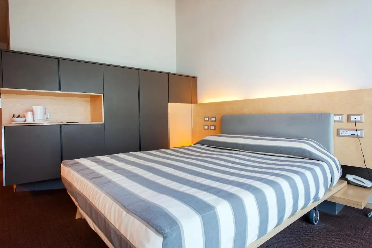 Terme Beach Resort Punta Marina Hotel